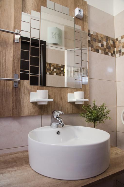 Green Corner Wellness Püspökladány Oda fotoğraf